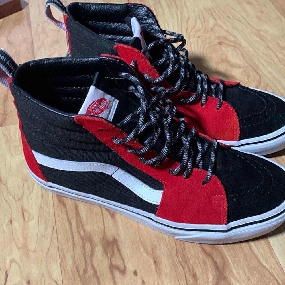 Vans SK8-HI size 8 men’s and 9.5 women’s